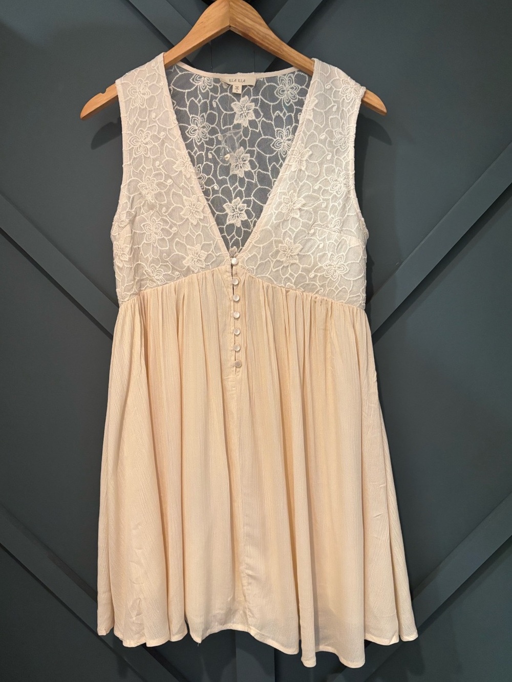 ILLA ILLA Ivory Floral Lace Babydoll Dress NWOT